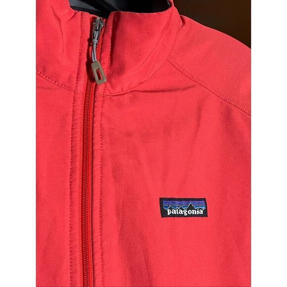 Women’s Patagonia Full Zip Red Performance Jacket - Picture 2 of 8